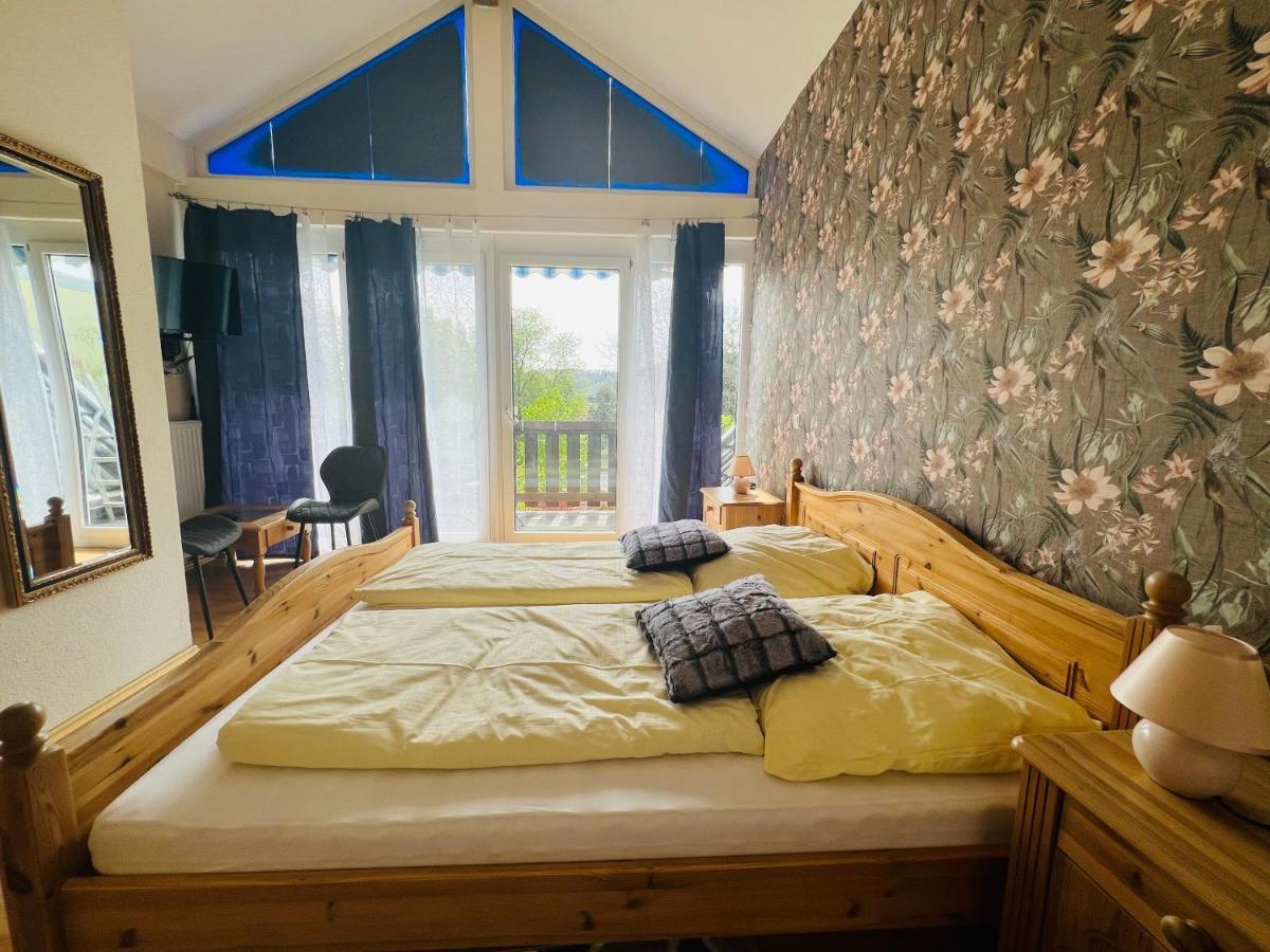 Doppelzimmer mit Balkon
